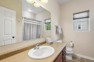 N66W23663  Hillview Dr, Sussex, WI 53089 - Photo 35