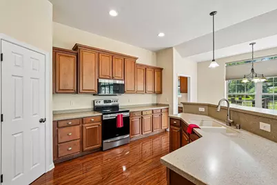N66W23663  Hillview Dr, Sussex, WI 53089 - Photo 21