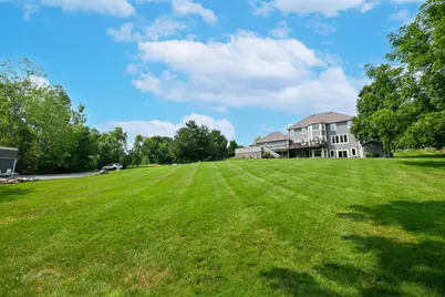 N54W25981  Glen Ridge Ct, Lisbon, WI 53089 - Photo 11