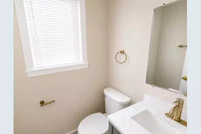 242 E Gauer Cir, Milwaukee, WI 53207 - Photo 17