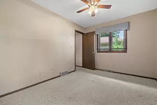 8640 111th Ave, Pleasant Prairie, WI 53158 - Photo 19