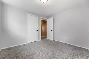 2652 N 124th St, Wauwatosa, WI 53226 - Photo 19