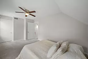 1814 E Kenwood Blvd, Milwaukee, WI 53211 - Photo 27