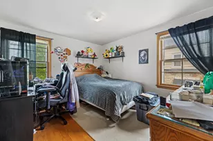 8811 W Hawthorne Ave, Wauwatosa, WI 53226 - Photo 35