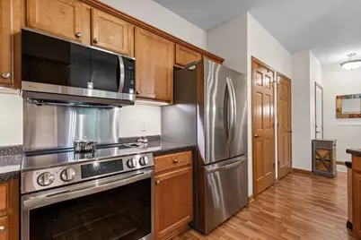 230  Hilldale Dr #1311, Hartford, WI 53027 - Photo 9
