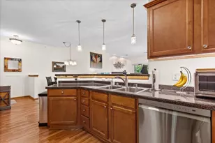 230 Hilldale Dr, Hartford, WI 53027 - Photo 9