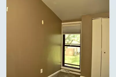 1651 W Edgerton Ave #B, Milwaukee, WI 53221 - Photo 15