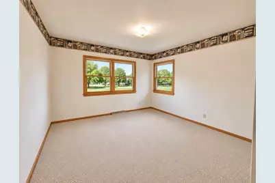 875  Anthony Ln, Brookfield, WI 53045 - Photo 13