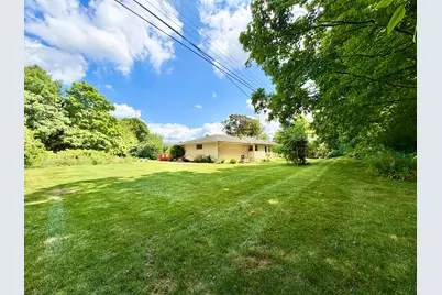 875  Anthony Ln, Brookfield, WI 53045 - Photo 3