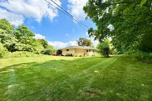 875 Anthony Ln, Brookfield, WI 53045 - Photo 3