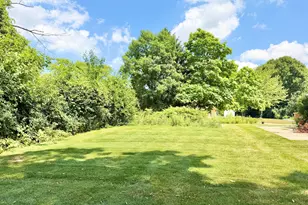 875 Anthony Ln, Brookfield, WI 53045 - Photo 5