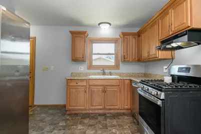 6727  Lone Elm Dr, Racine, WI 53402 - Photo 11