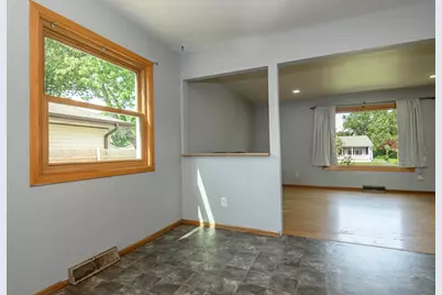 6727  Lone Elm Dr, Racine, WI 53402 - Photo 9