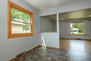 6727 Lone Elm Dr, Racine, WI 53402 - Photo 9