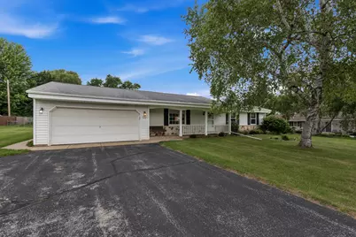 W154N6431  Marvel Dr, Menomonee Falls, WI 53051 - Photo 1