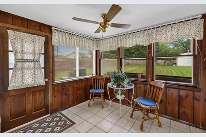 W154N6431  Marvel Dr, Menomonee Falls, WI 53051 - Photo 3