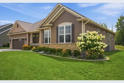 335  Deer Meadow Dr, Fredonia, WI 53021 - Photo 1