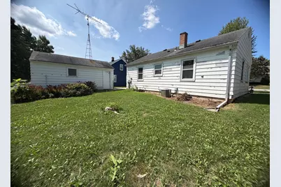 2332  Van Buren St, New Holstein, WI 53061 - Photo 5
