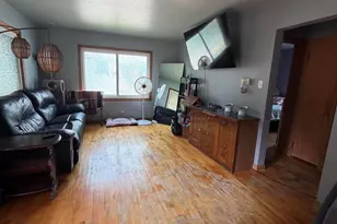 2332 Vanburen St, New Holstein, WI 53061 - Photo 9