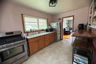 2332 Vanburen St, New Holstein, WI 53061 - Photo 11
