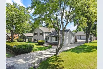 2910  Hickory Ln, Twin Lakes, WI 53181 - Photo 5