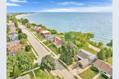 2503  Lakeshore Dr, Sheboygan, WI 53081 - Photo 35