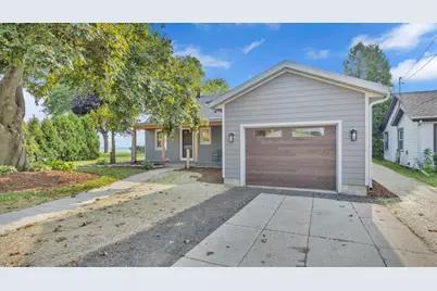 2503  Lakeshore Dr, Sheboygan, WI 53081 - Photo 37