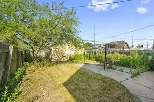 3373 S 19th St, Milwaukee, WI 53215 - Photo 21