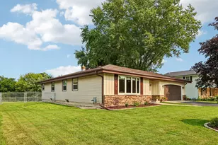 4120 S Regal Dr, New Berlin, WI 53151 - Photo 5