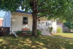 1405 15th Ave, South Milwaukee, WI 53172 - Photo 1