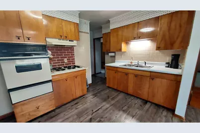 1405  15th Ave, South Milwaukee, WI 53172 - Photo 3