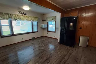 1405 15th Ave, South Milwaukee, WI 53172 - Photo 9