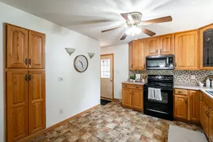 10504 S 4th Ave, Oak Creek, WI 53154 - Photo 9