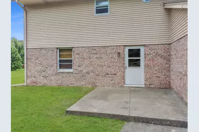 S89W23060  King Pkwy, Big Bend, WI 53103 - Photo 5
