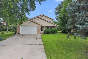 S89W23060 King Pkwy, Big Bend, WI 53103 - Photo 3