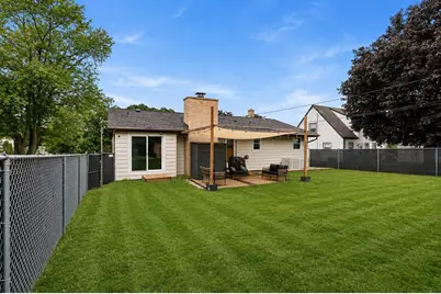 303 S 16th Ave, West Bend, WI 53095 - Photo 21