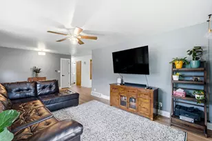 303 S 16th Ave, West Bend, WI 53095 - Photo 3