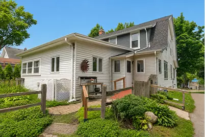 306  Park Ave, Pewaukee, WI 53072 - Photo 23