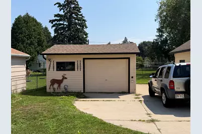 1321 S 16th St, Manitowoc, WI 54220 - Photo 5