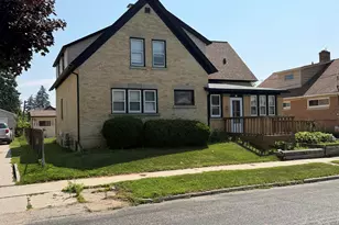 1321 S 16th St, Manitowoc, WI 54220 - Photo 3