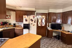 1321 S 16th St, Manitowoc, WI 54220 - Photo 9