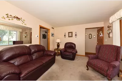 4402 S Lenox St, Milwaukee, WI 53207 - Photo 7