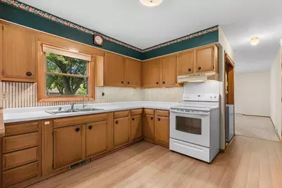 309  Braatz Dr, Kewaskum, WI 53040 - Photo 13