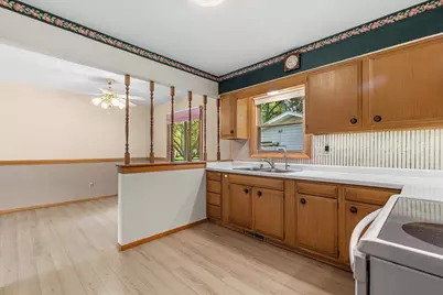 309  Braatz Dr, Kewaskum, WI 53040 - Photo 11