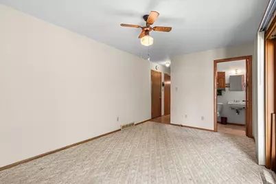 309  Braatz Dr, Kewaskum, WI 53040 - Photo 19