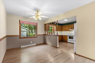 309 Braatz Dr, Kewaskum, WI 53040 - Photo 9