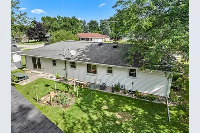 309  Braatz Dr, Kewaskum, WI 53040 - Photo 37