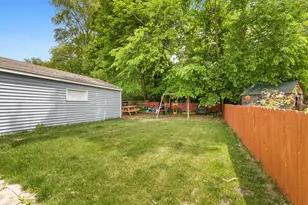 1017 N Chicago Ave, South Milwaukee, WI 53172 - Photo 5