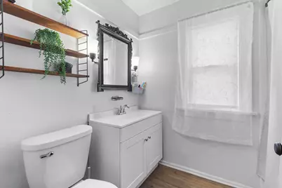 1017 N Chicago Ave, South Milwaukee, WI 53172 - Photo 9