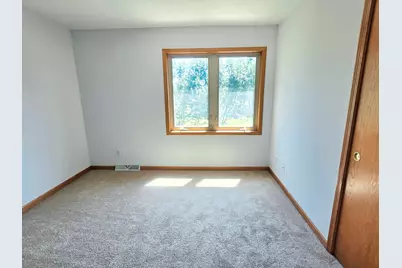 8401  Kingsway Ln, Sturtevant, WI 53177 - Photo 33